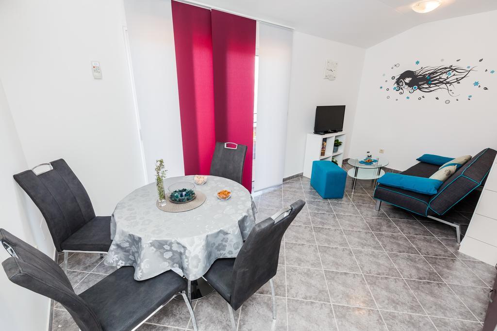 Apartments Viljac Trogir Zimmer foto